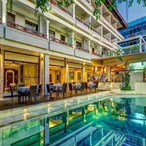 https://maharani-beach.ubudhotelsnow.com